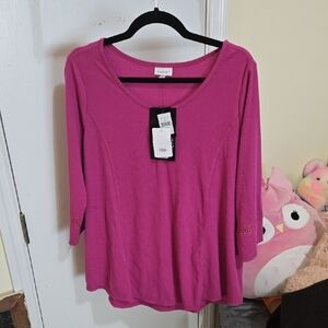 Avenue Women's Fuchsia Long Sleeve Top